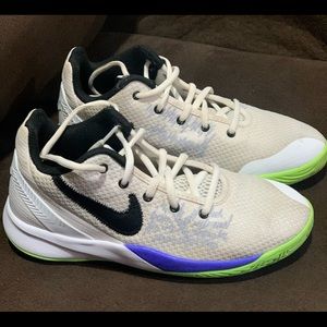 Nike Kyrie Irving Basketball shoes